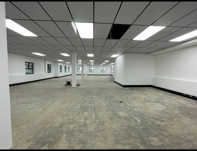 300M² OFFICE TO LET IN BRYANSTON